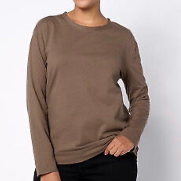 NWOT- Koolaburra by UGG Long
Sleeve Tee Dark Oak - Picture 1 of 3